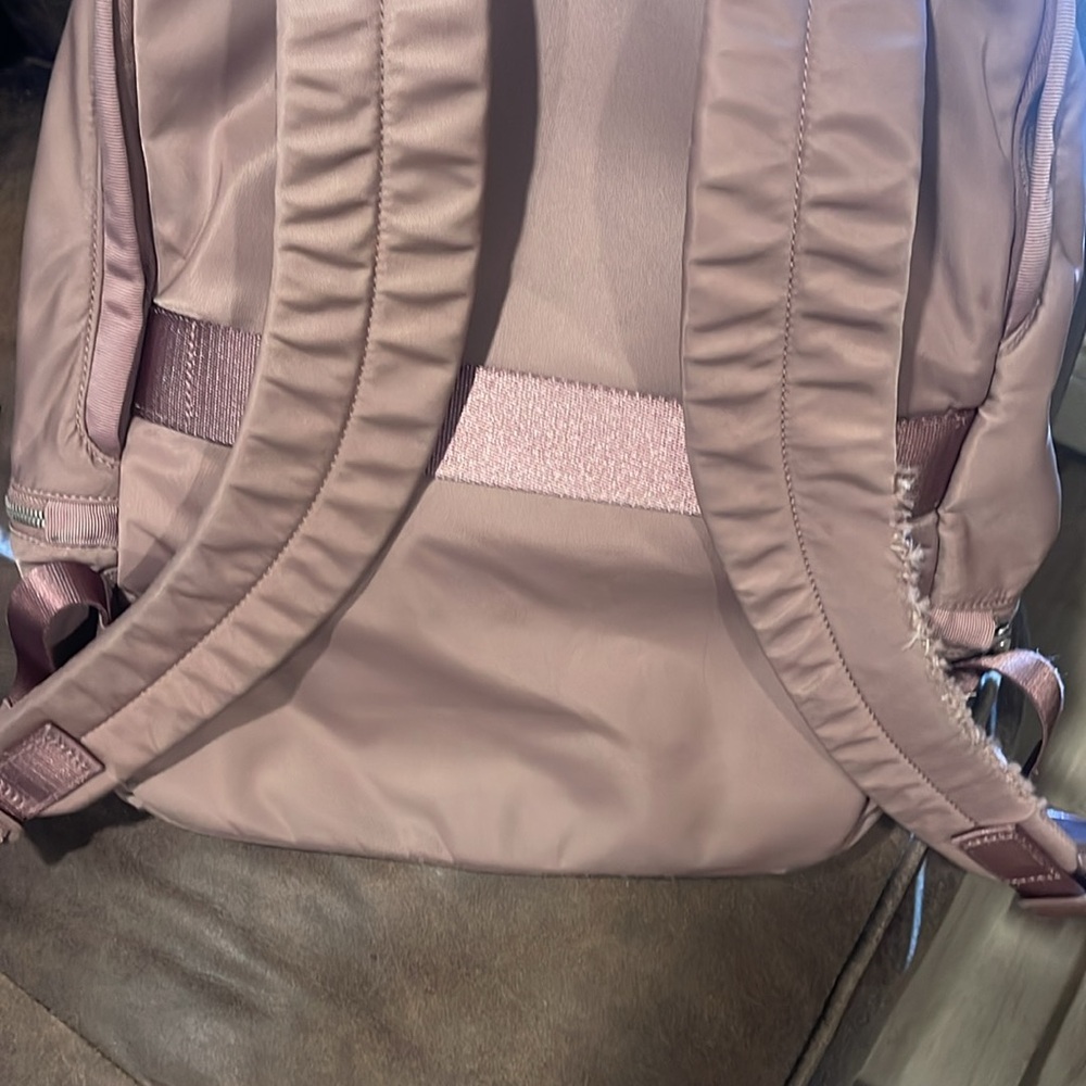 Lululemon backpack - Picture 3 of 8
